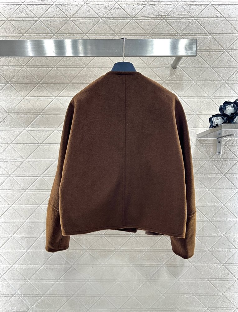 Светр жіночий фото 2