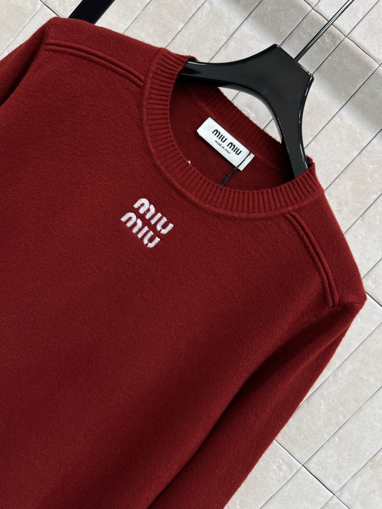 Светр жіночий фото 2