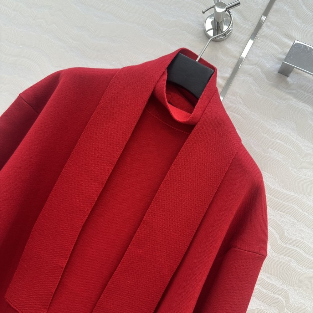 Pullover female фото 3