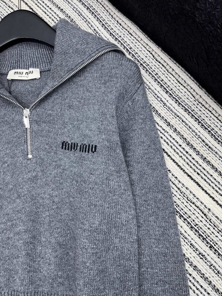 Pullover female фото 3