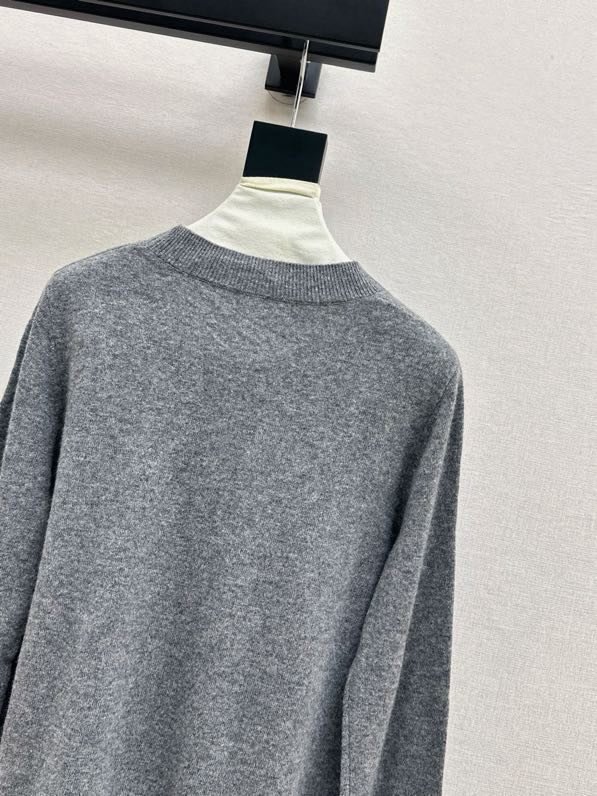 Свитер женский фото 3