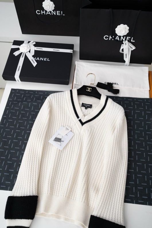 Свитер женский фото 3