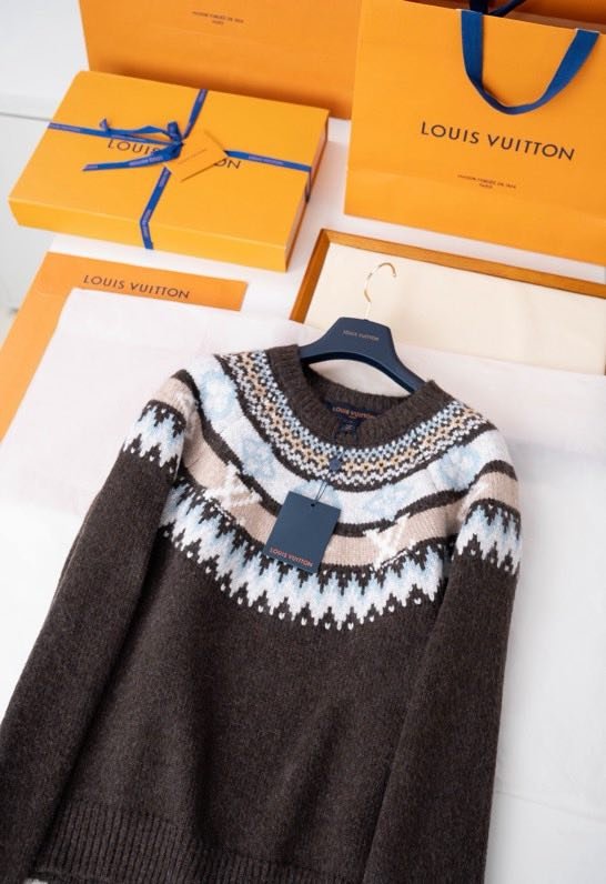 Светр жіночий фото 3