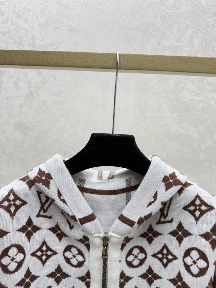 Свитер женский фото 3