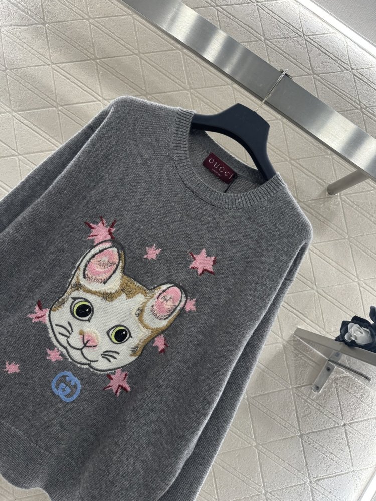 Свитер женский фото 3