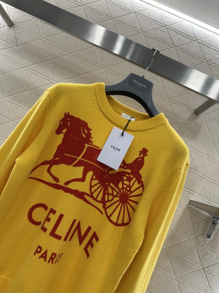 Светр жіночий фото 3