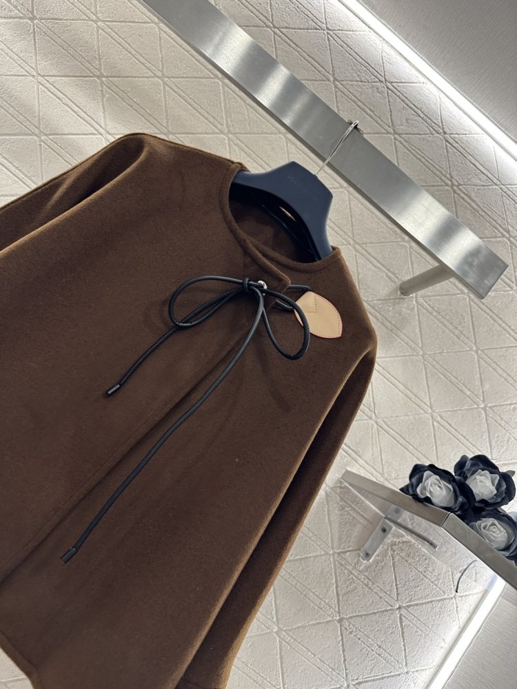 Светр жіночий фото 3