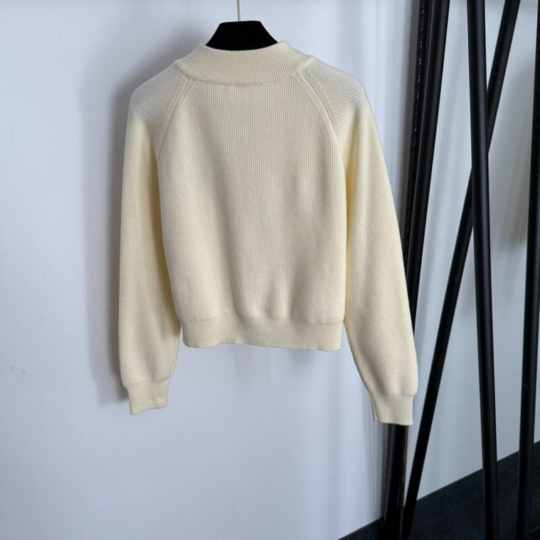 Свитер женский фото 4