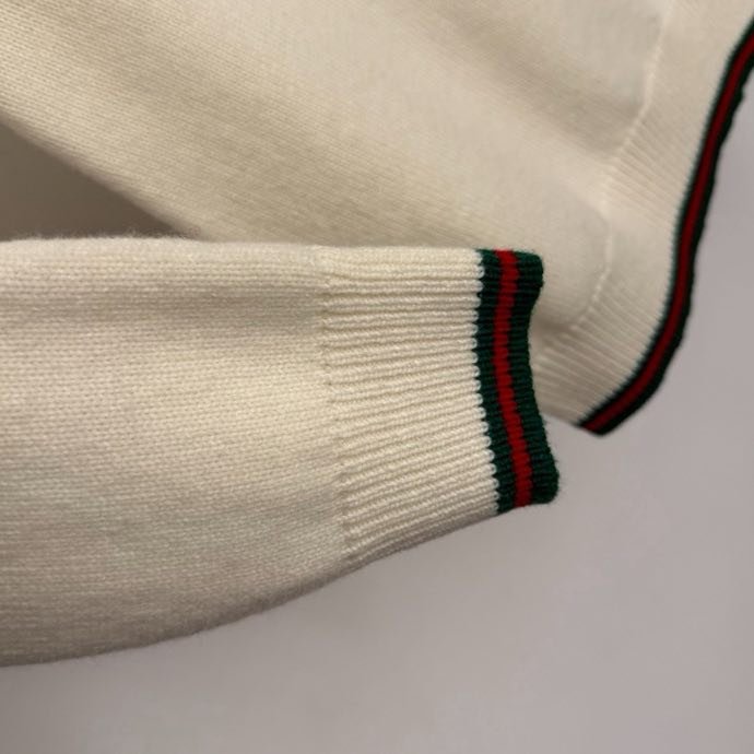 Свитер женский фото 4