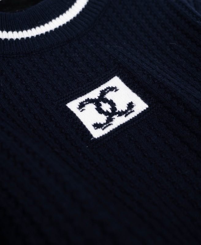 Светр жіночий фото 4