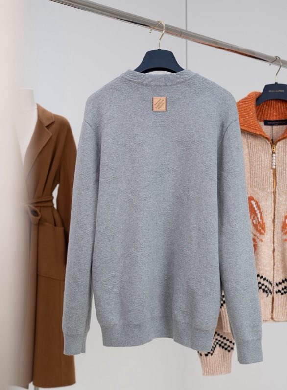 Светр жіночий фото 4