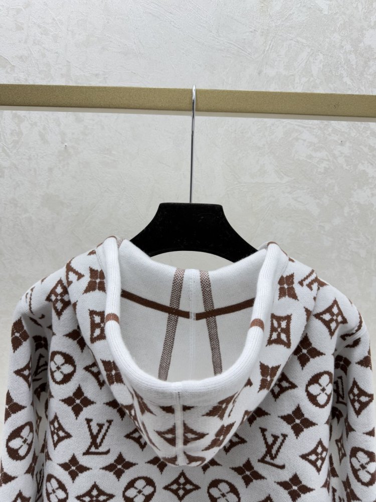 Свитер женский фото 4