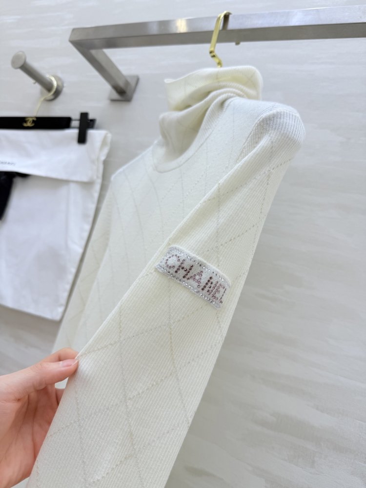 Свитер женский фото 4