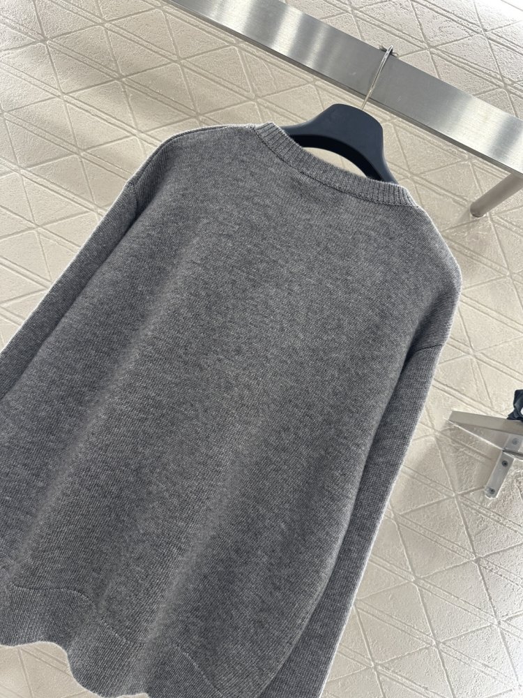 Свитер женский фото 4