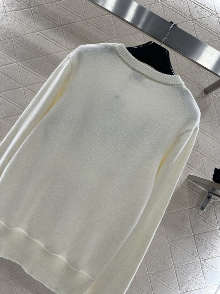 Светр жіночий фото 4