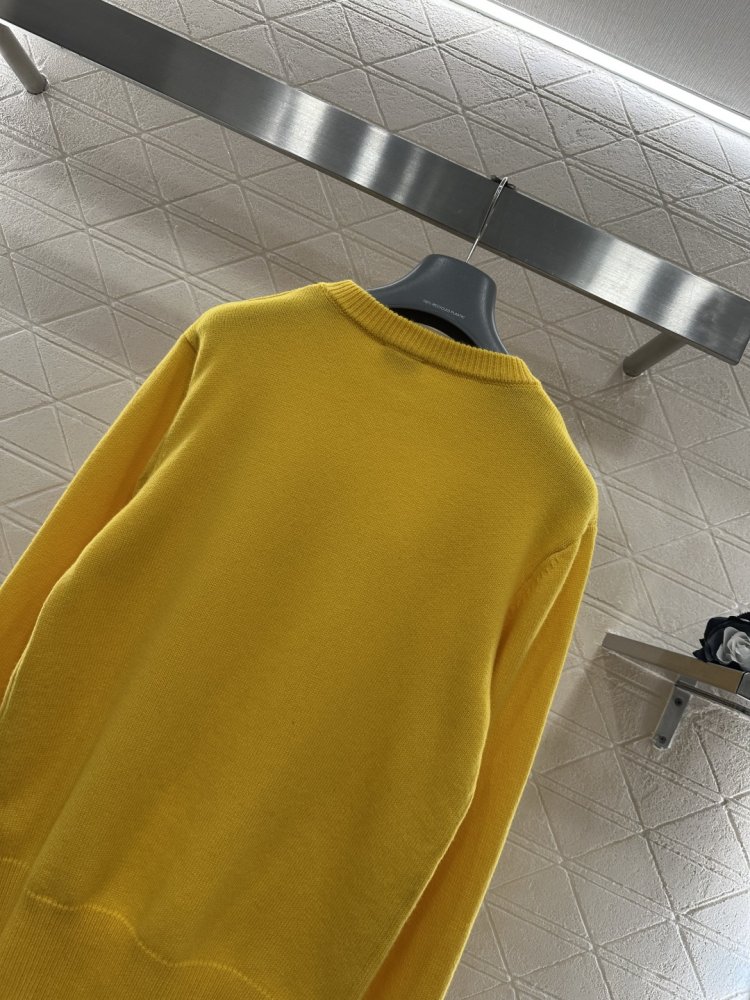 Светр жіночий фото 4