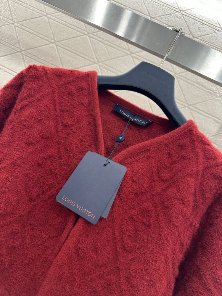 Светр жіночий фото 4