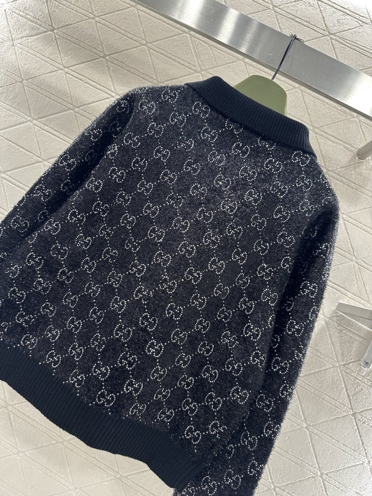 Светр жіночий фото 4