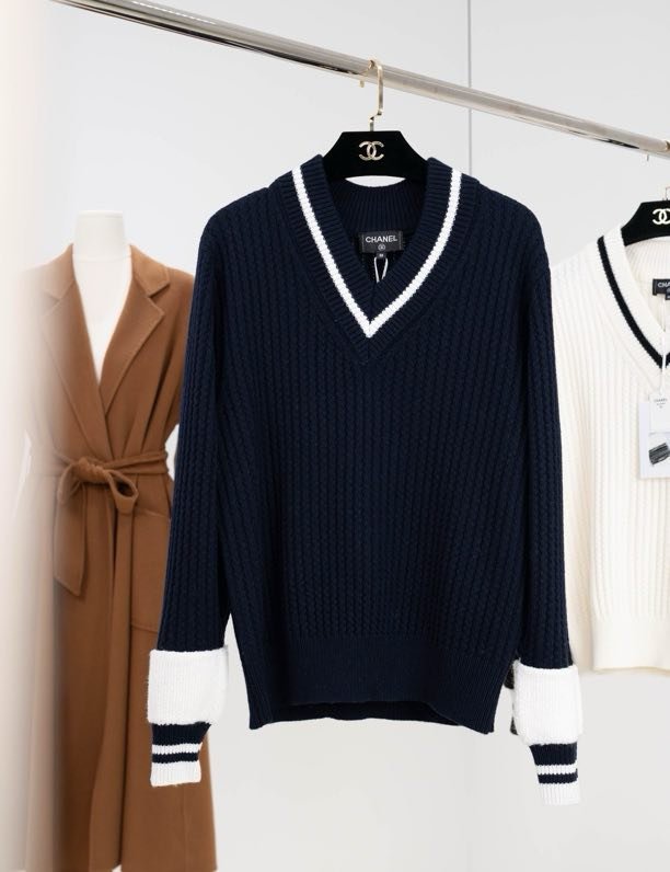 Светр жіночий фото 5