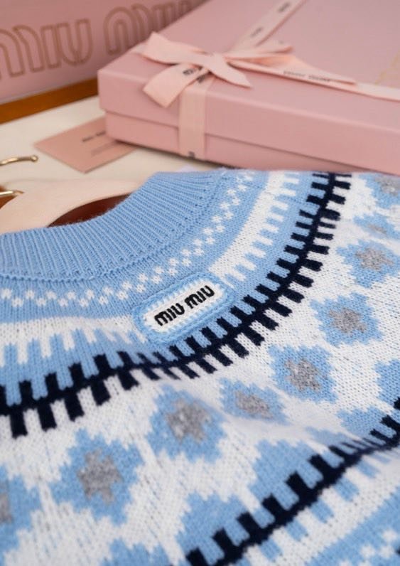 Свитер женский фото 5