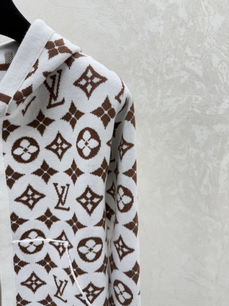 Свитер женский фото 5