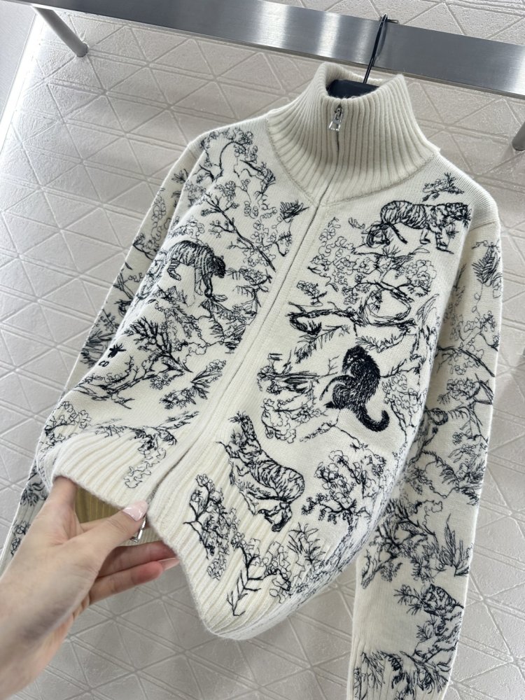 Свитер женский фото 5