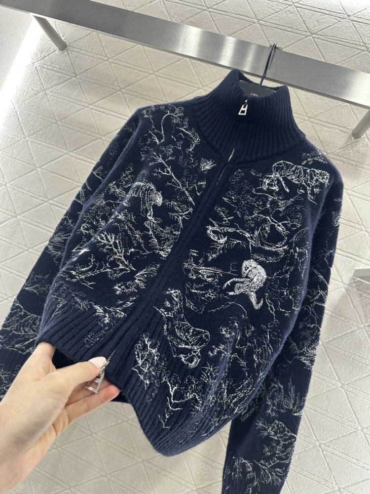 Свитер женский фото 5