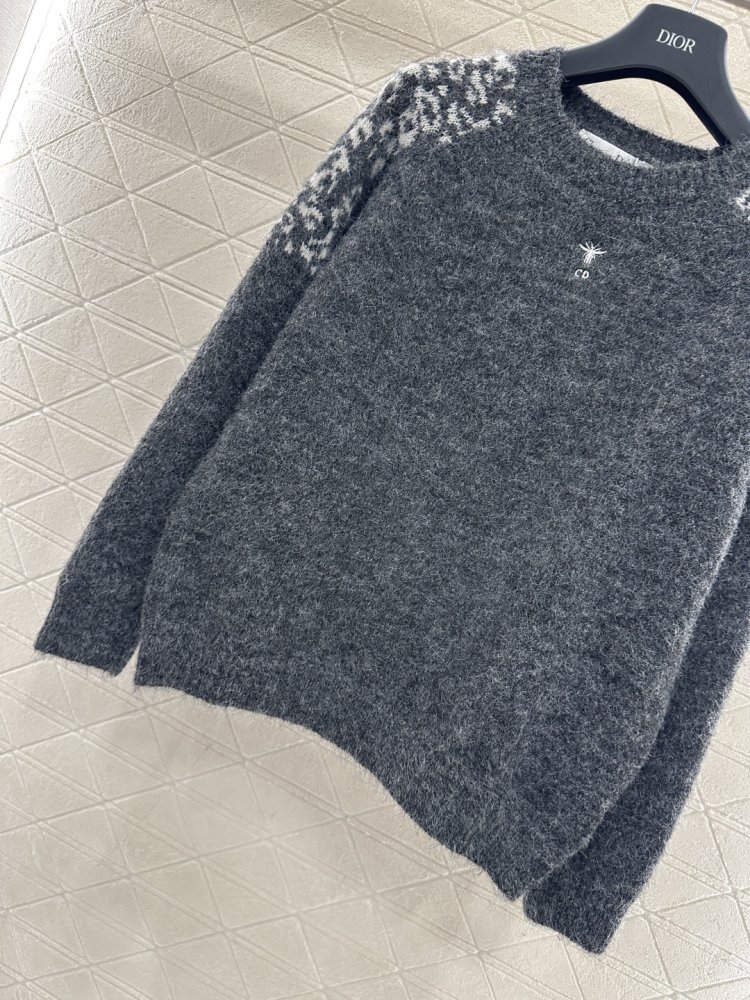 Светр жіночий фото 5