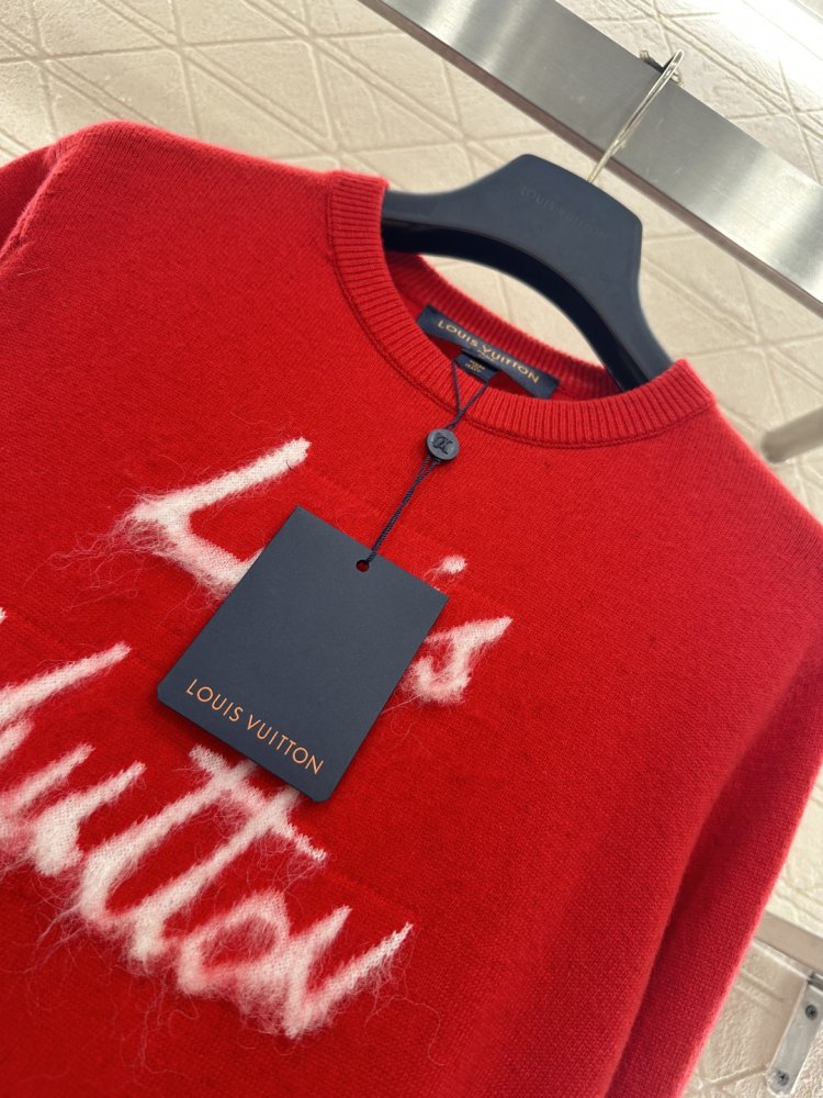 Светр жіночий фото 5