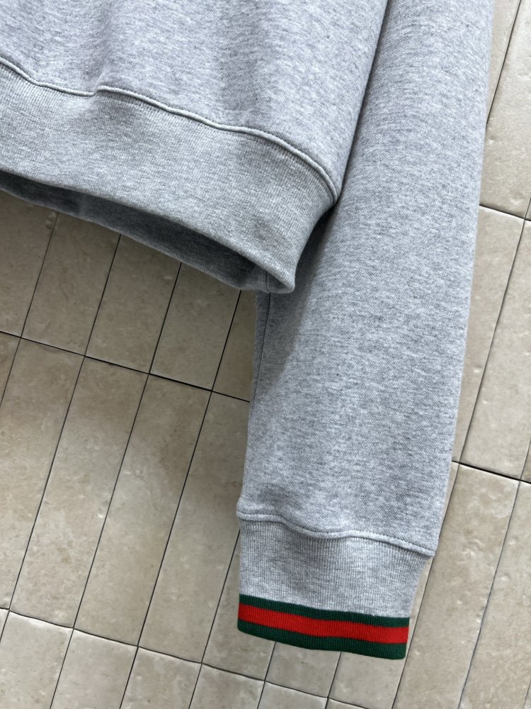 Светр жіночий фото 5