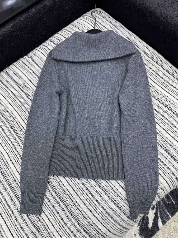 Pullover female фото 6