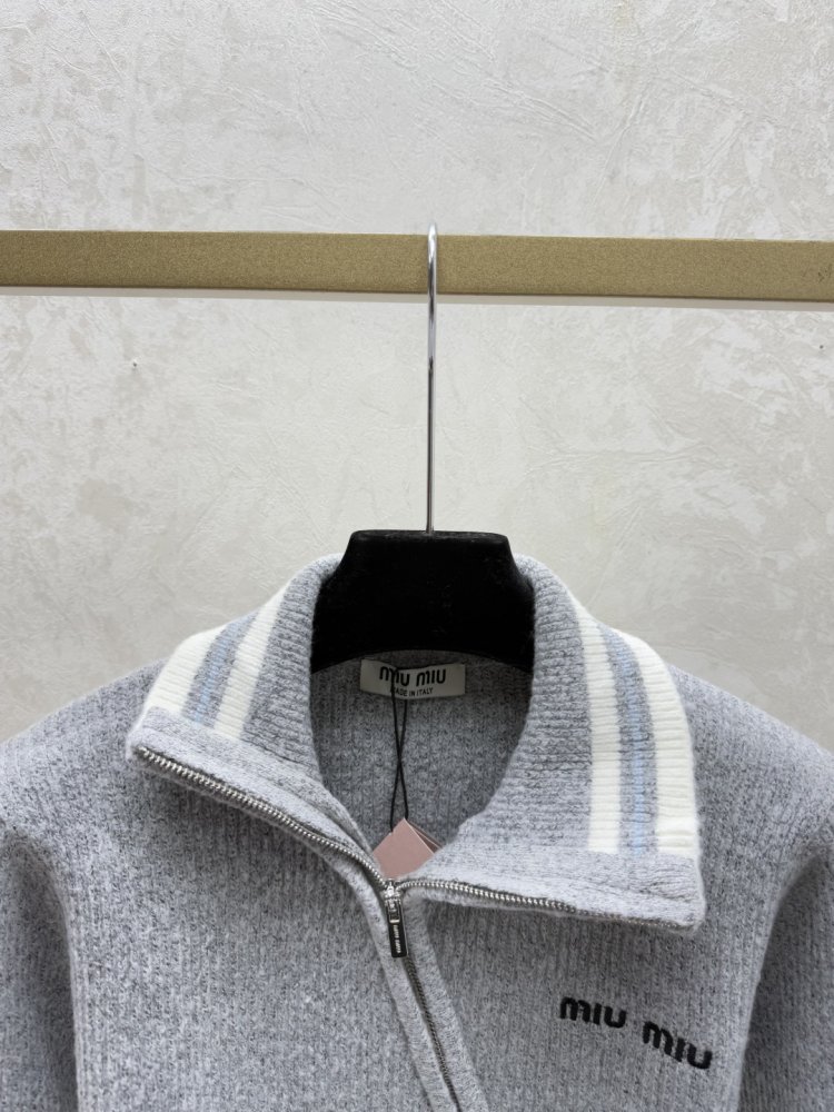 Свитер женский фото 6