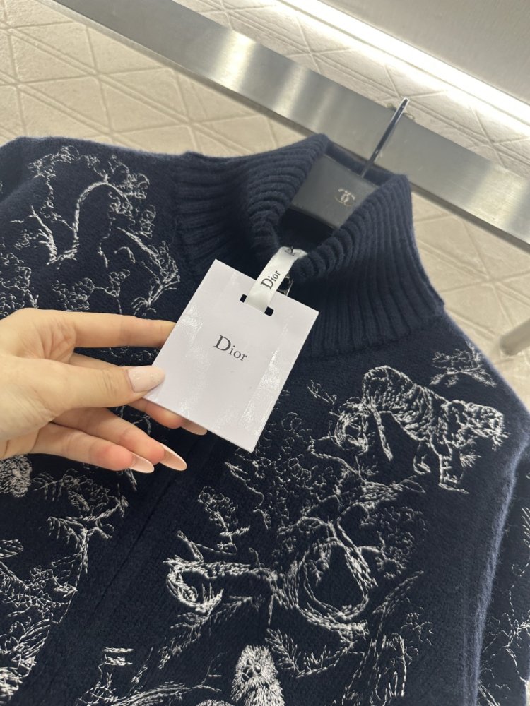 Свитер женский фото 6