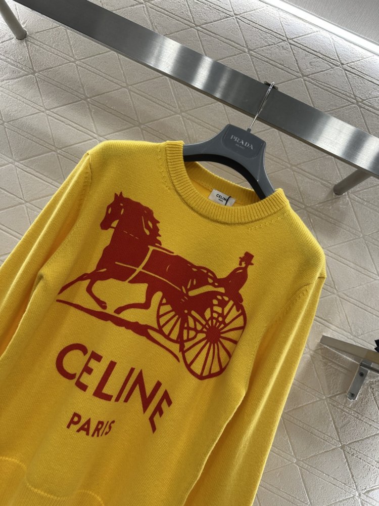 Светр жіночий фото 6