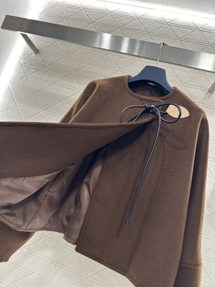 Светр жіночий фото 6