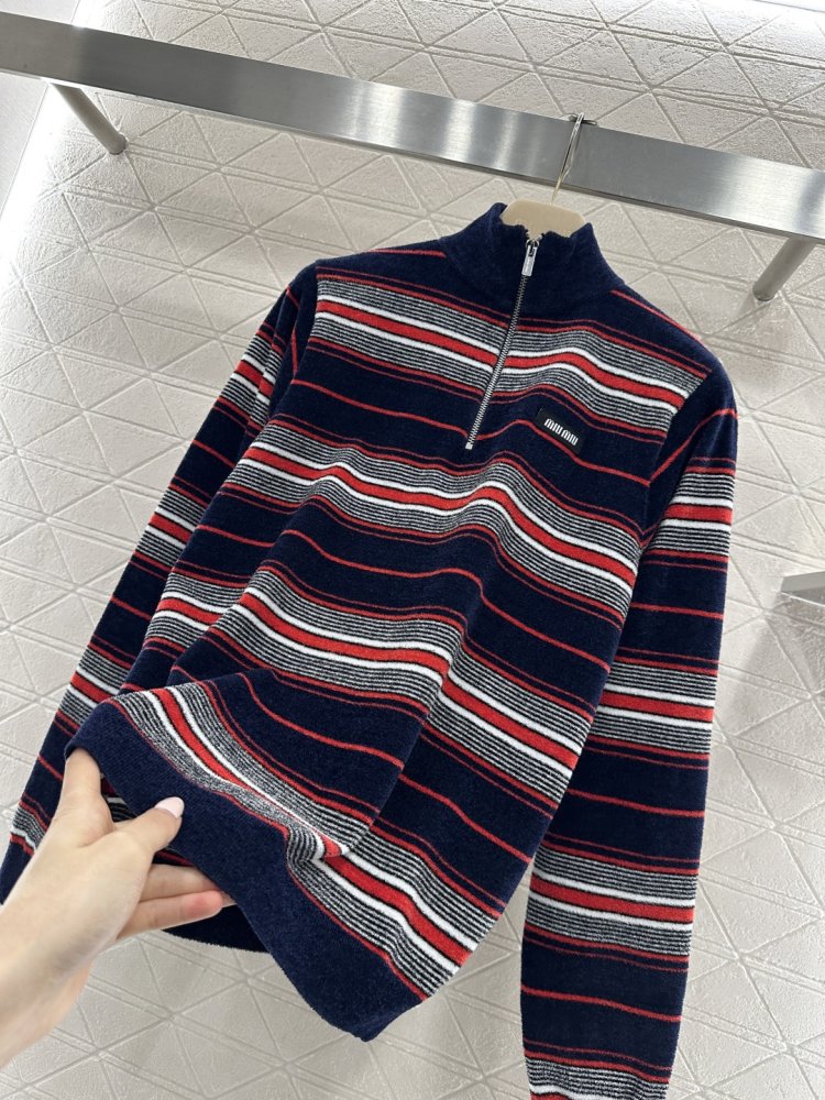 Pullover female фото 6