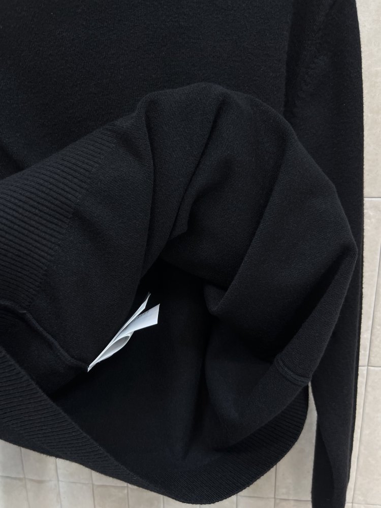 Светр жіночий фото 6