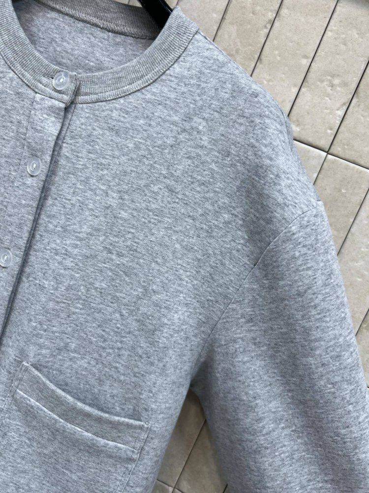 Светр жіночий фото 6