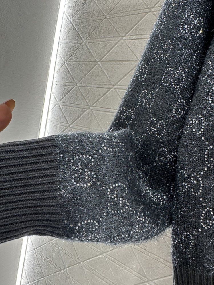 Светр жіночий фото 6