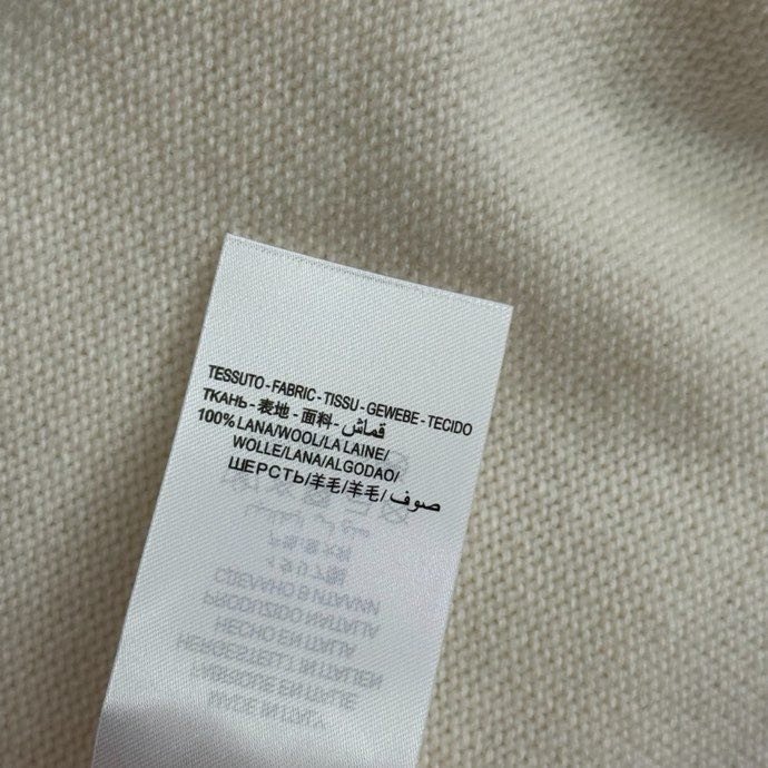 Свитер женский фото 7