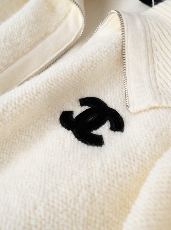 Светр жіночий фото 7