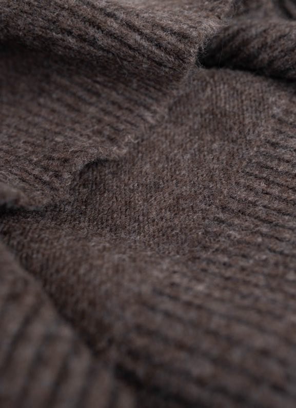 Светр жіночий фото 7