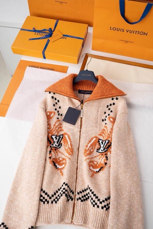 Свитер женский фото 7