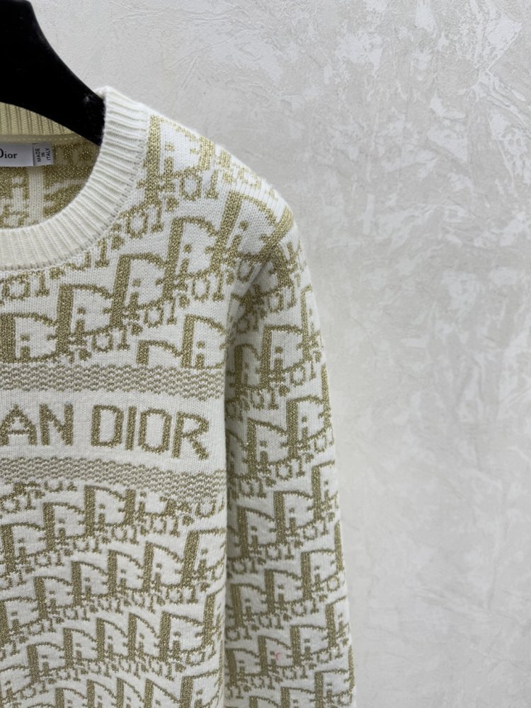 Свитер женский фото 7