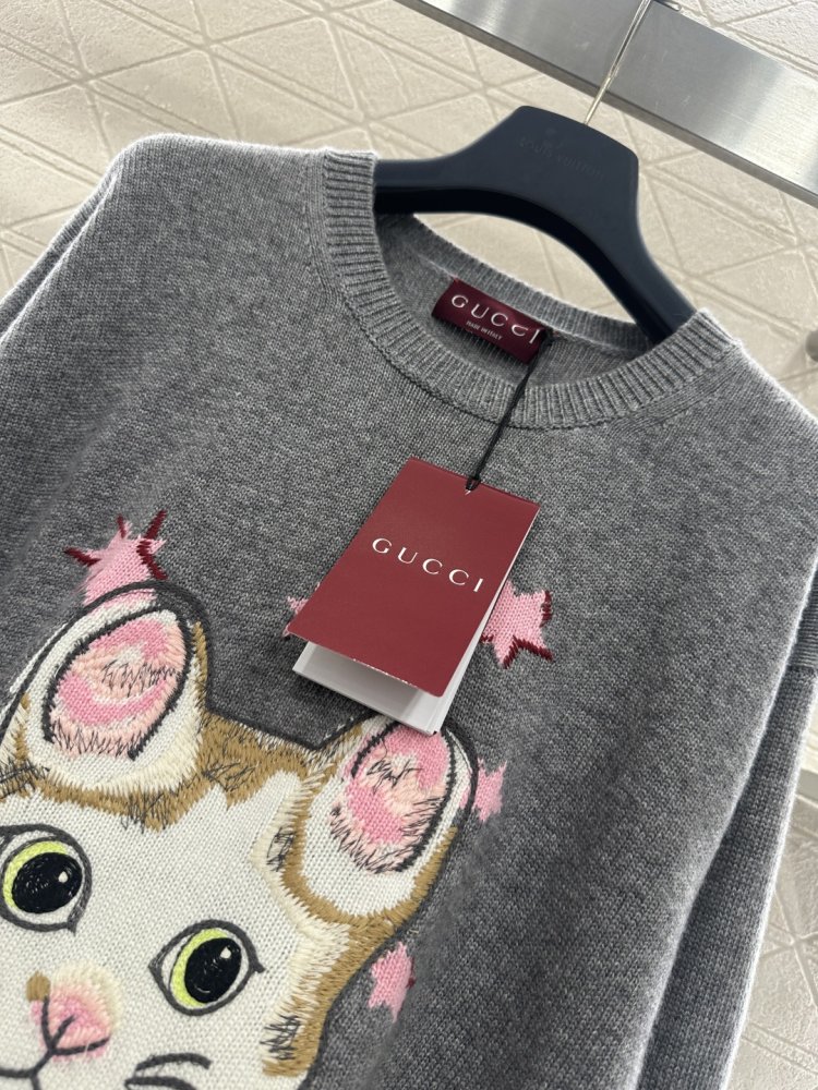 Свитер женский фото 7