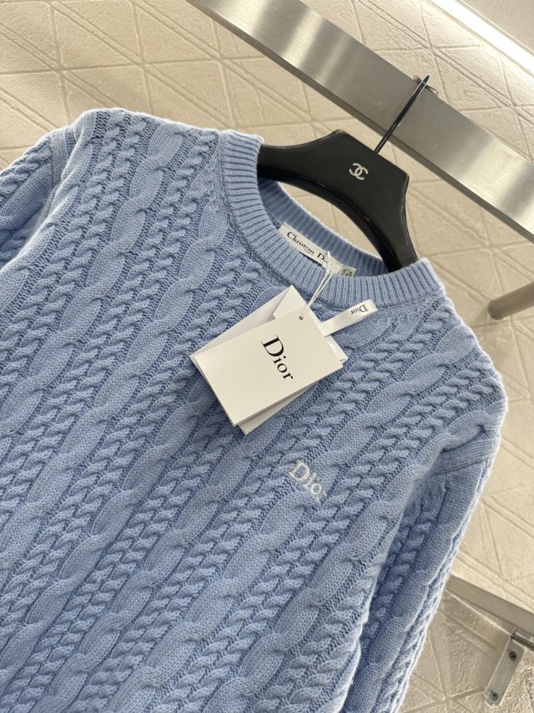 Свитер женский фото 7