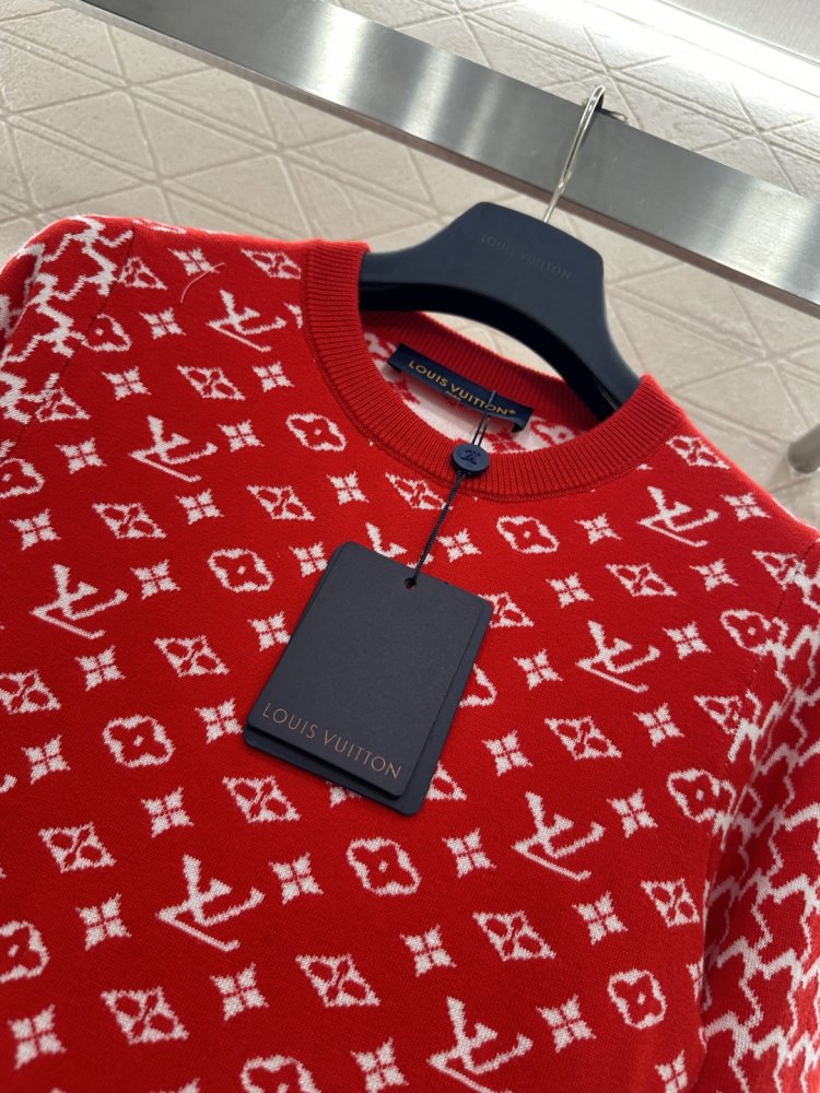 Свитер женский фото 7