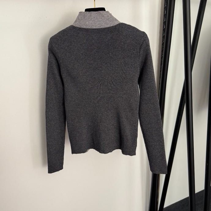 Свитер женский фото 7