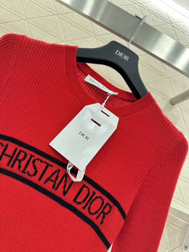 Светр жіночий фото 7