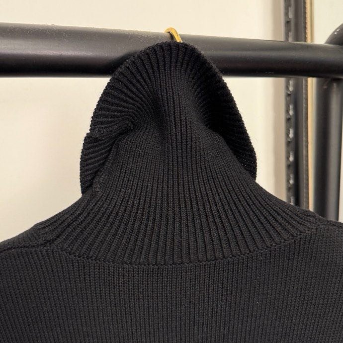 Светр жіночий фото 8